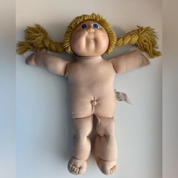 Vintage Cabbage Patch Kids Doll with Butterscotch Hair and Blue Eyes - Picture 6 of 13